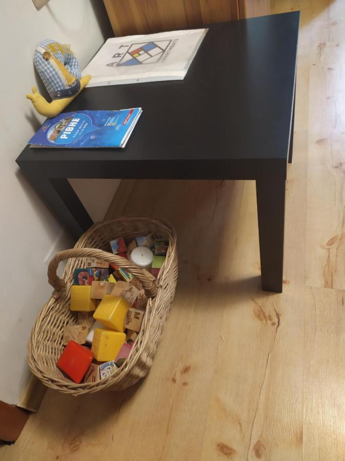 Three Bedroom Stepana Bandery Street 罗夫诺 外观 照片
