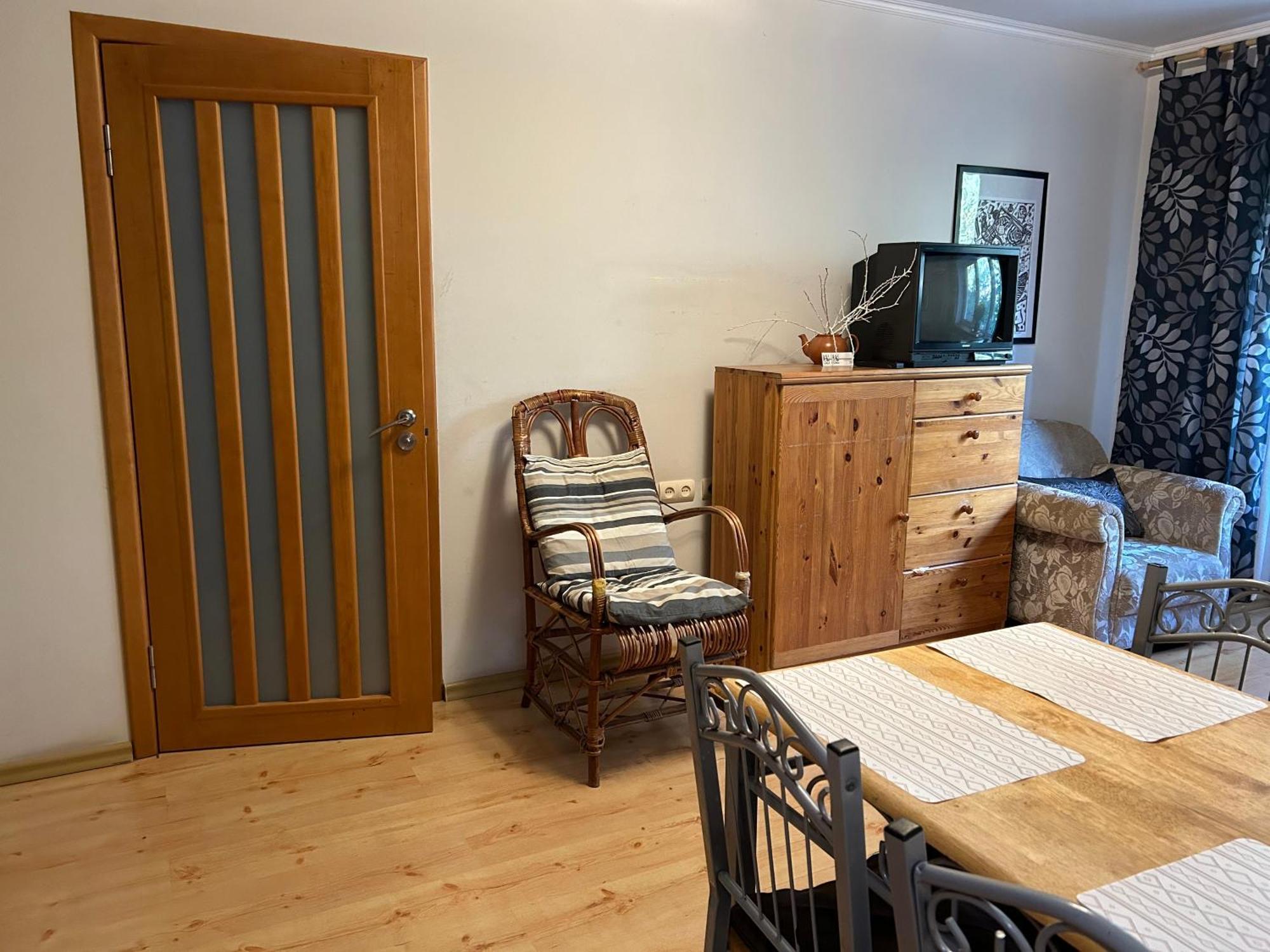Three Bedroom Stepana Bandery Street 罗夫诺 外观 照片
