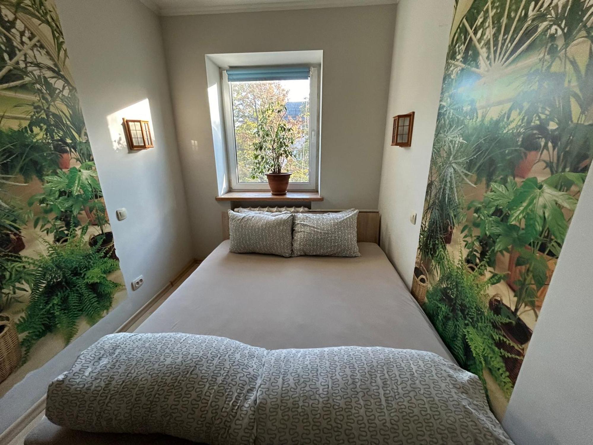 Three Bedroom Stepana Bandery Street 罗夫诺 外观 照片