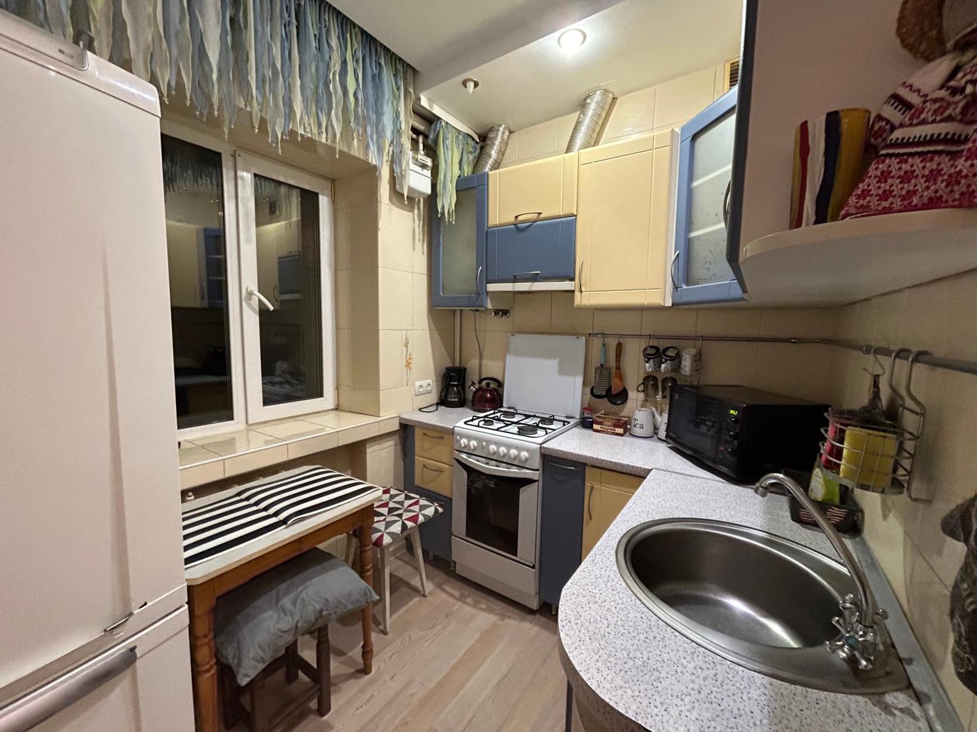 Three Bedroom Stepana Bandery Street 罗夫诺 外观 照片