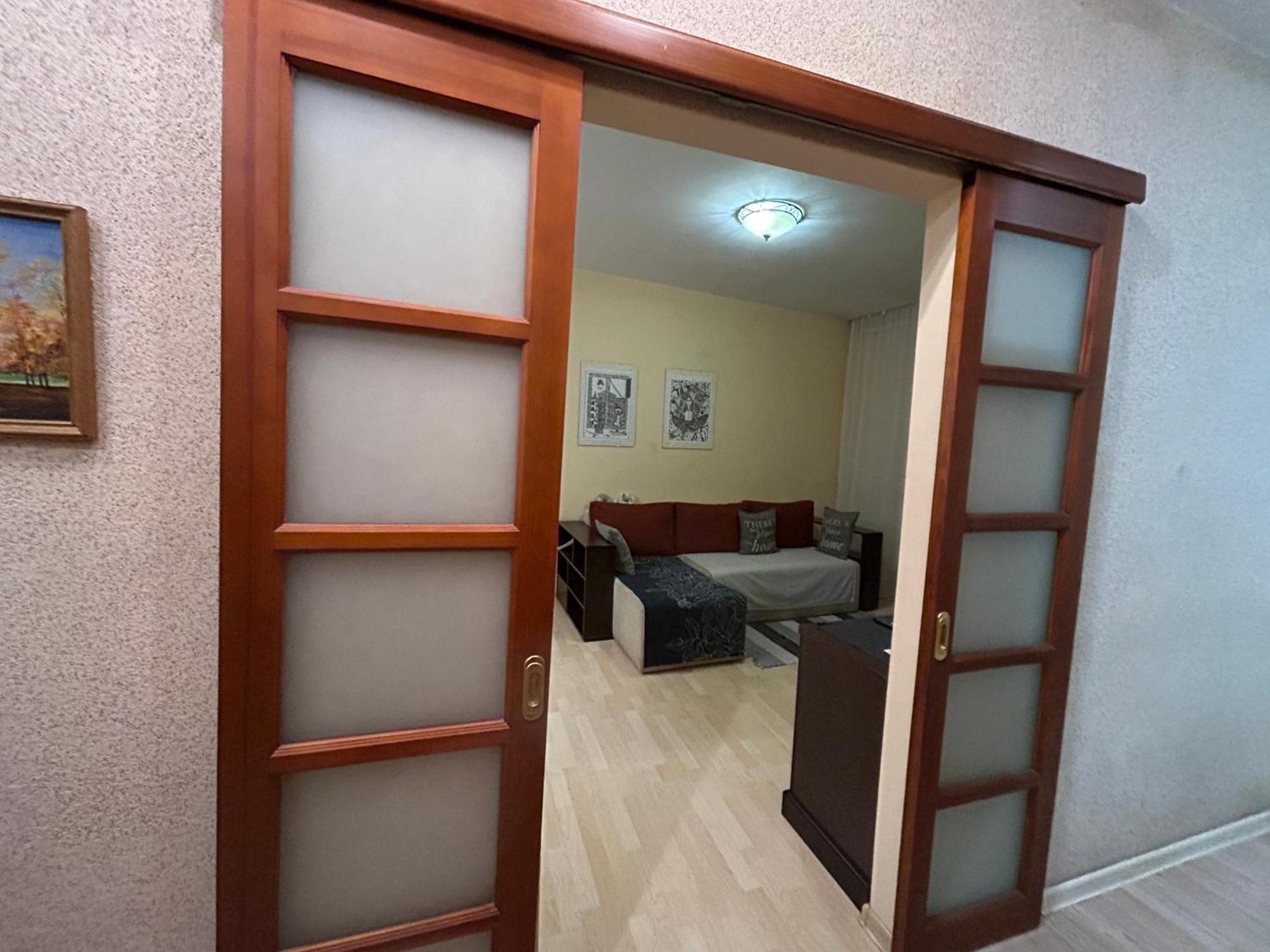 Three Bedroom Stepana Bandery Street 罗夫诺 外观 照片