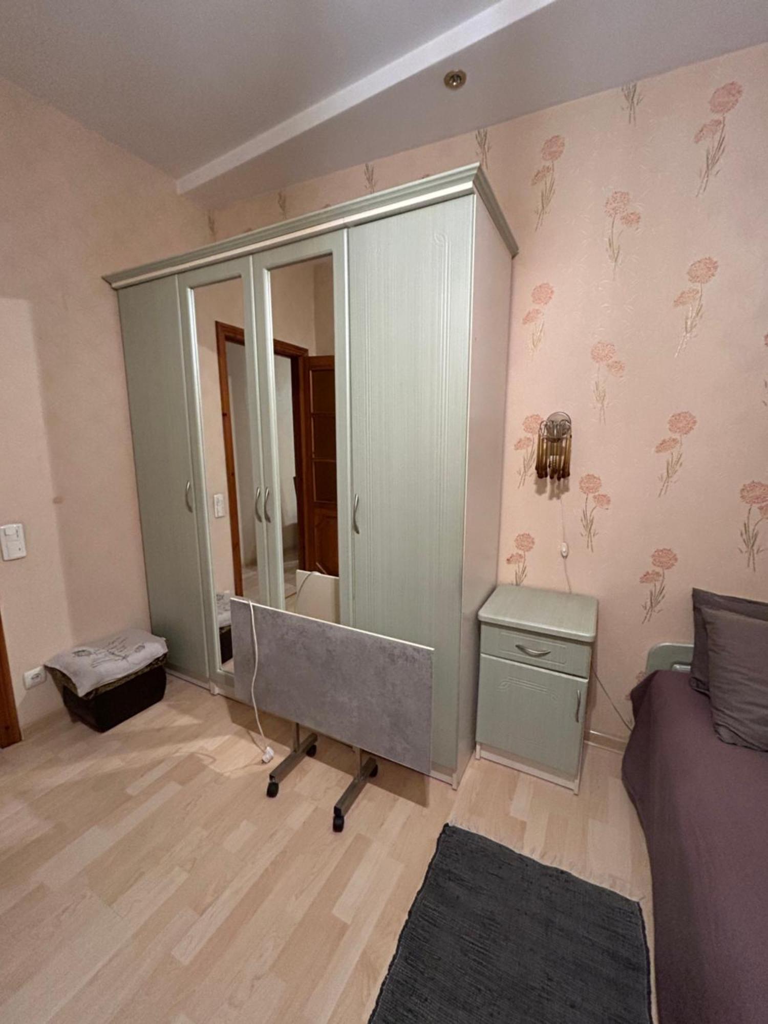 Three Bedroom Stepana Bandery Street 罗夫诺 外观 照片