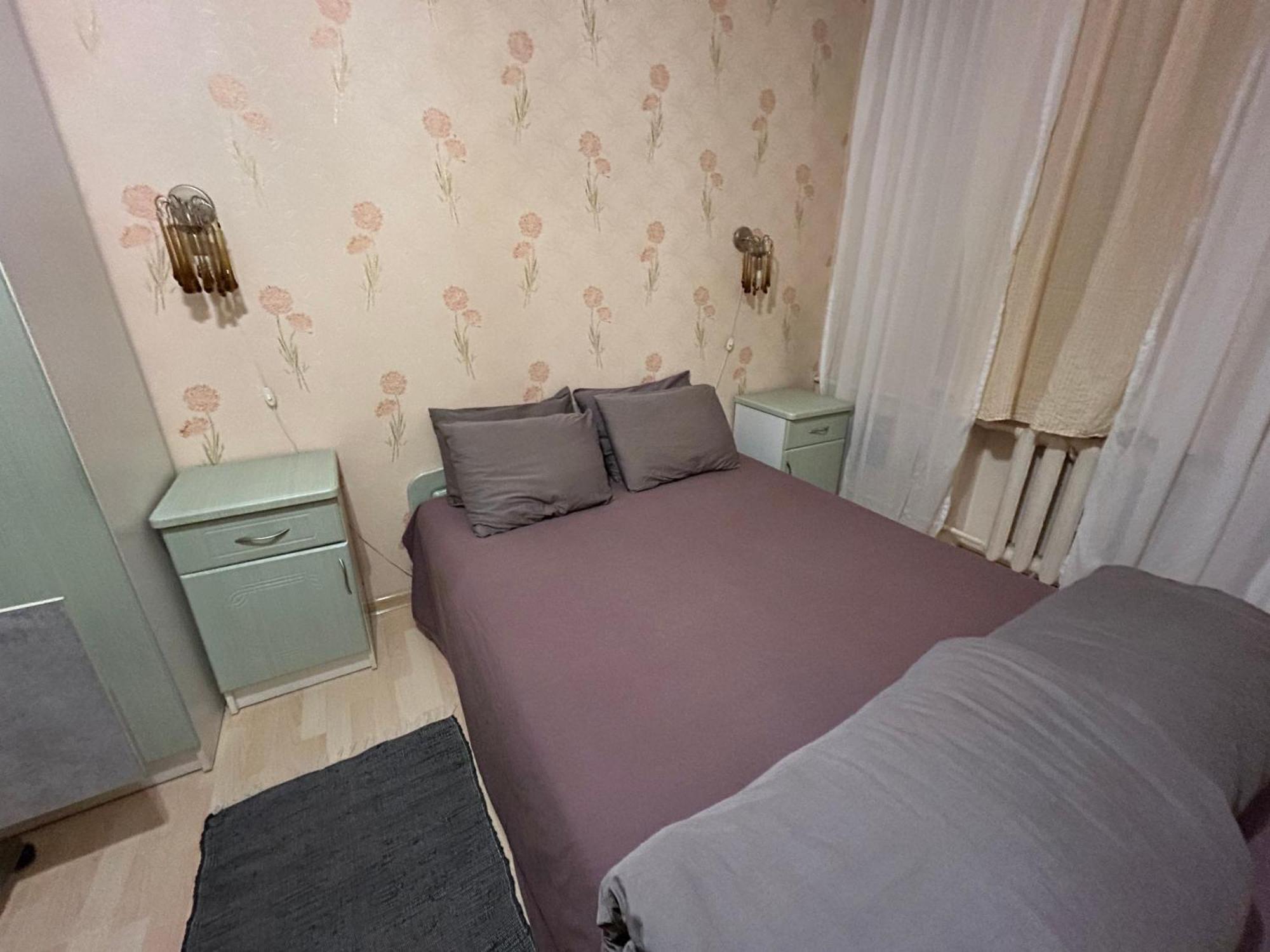 Three Bedroom Stepana Bandery Street 罗夫诺 外观 照片