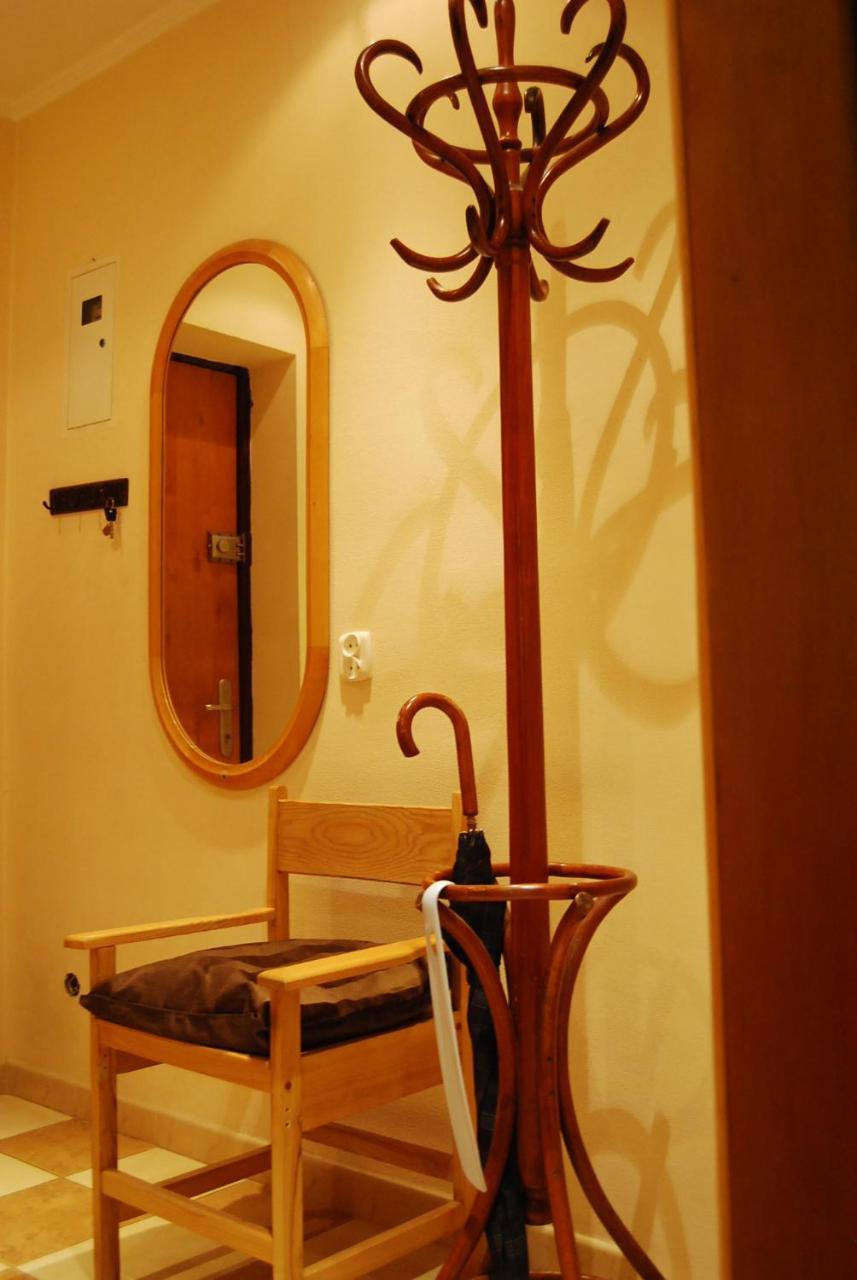 Three Bedroom Stepana Bandery Street 罗夫诺 外观 照片
