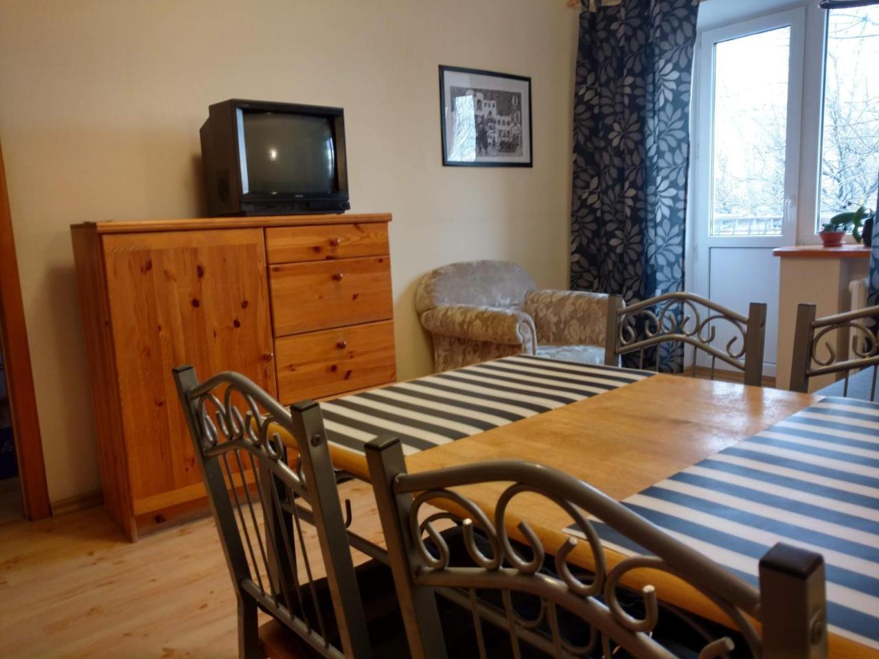 Three Bedroom Stepana Bandery Street 罗夫诺 外观 照片