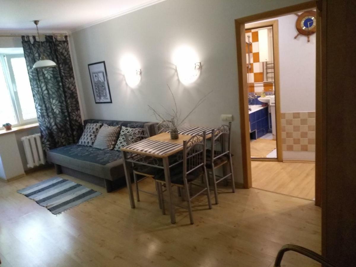 Three Bedroom Stepana Bandery Street 罗夫诺 外观 照片